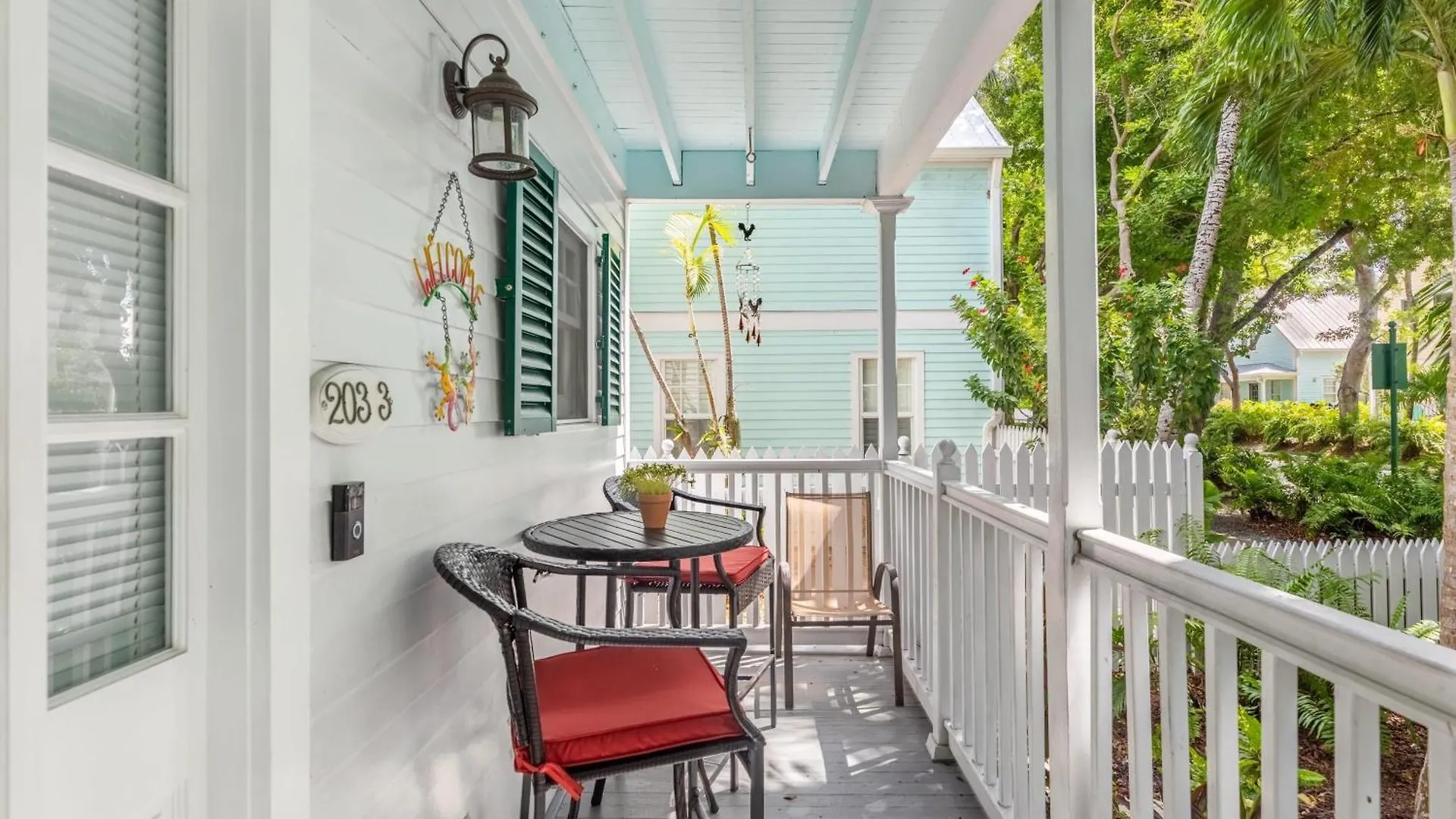Prázdninový dům Southard Getaway By Avantstay W Covered Patio Great Location Shared Pool Week Long Stays Key West USA