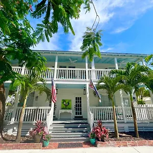  Inn The Porch On Frances - Adults Exclusive